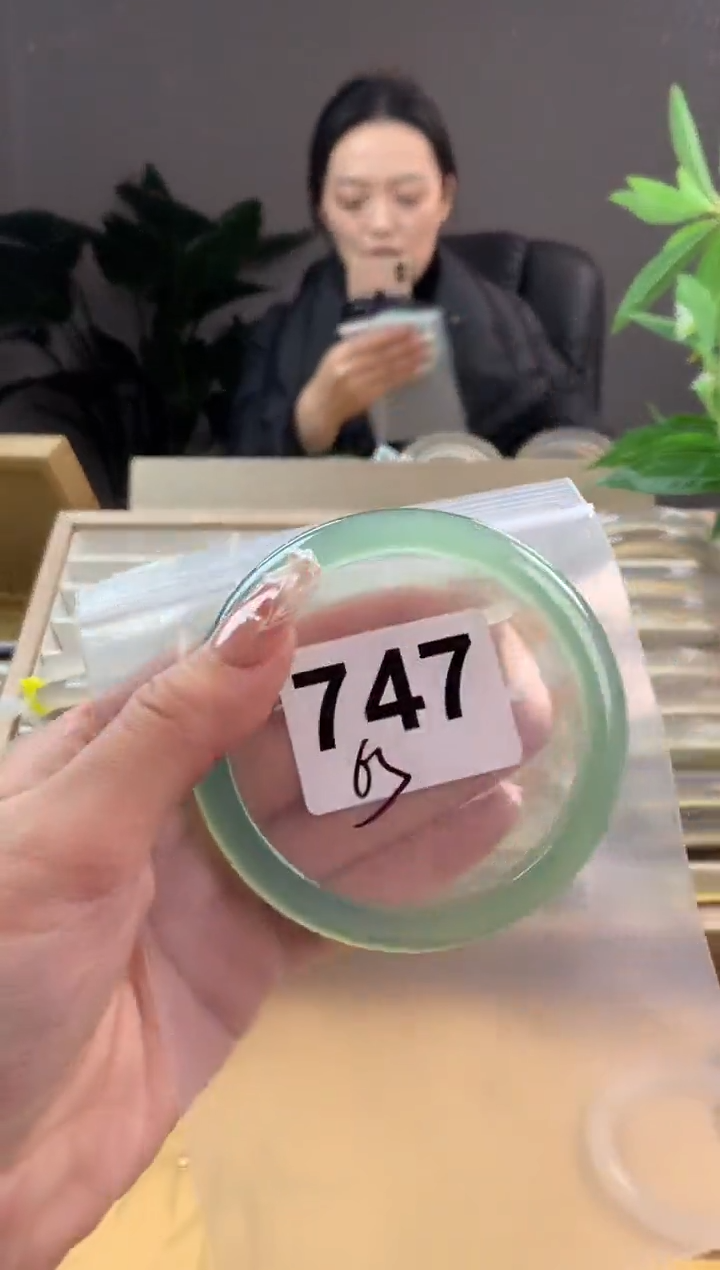 【闪购商品】玛瑙/玉髓手镯未镶嵌747