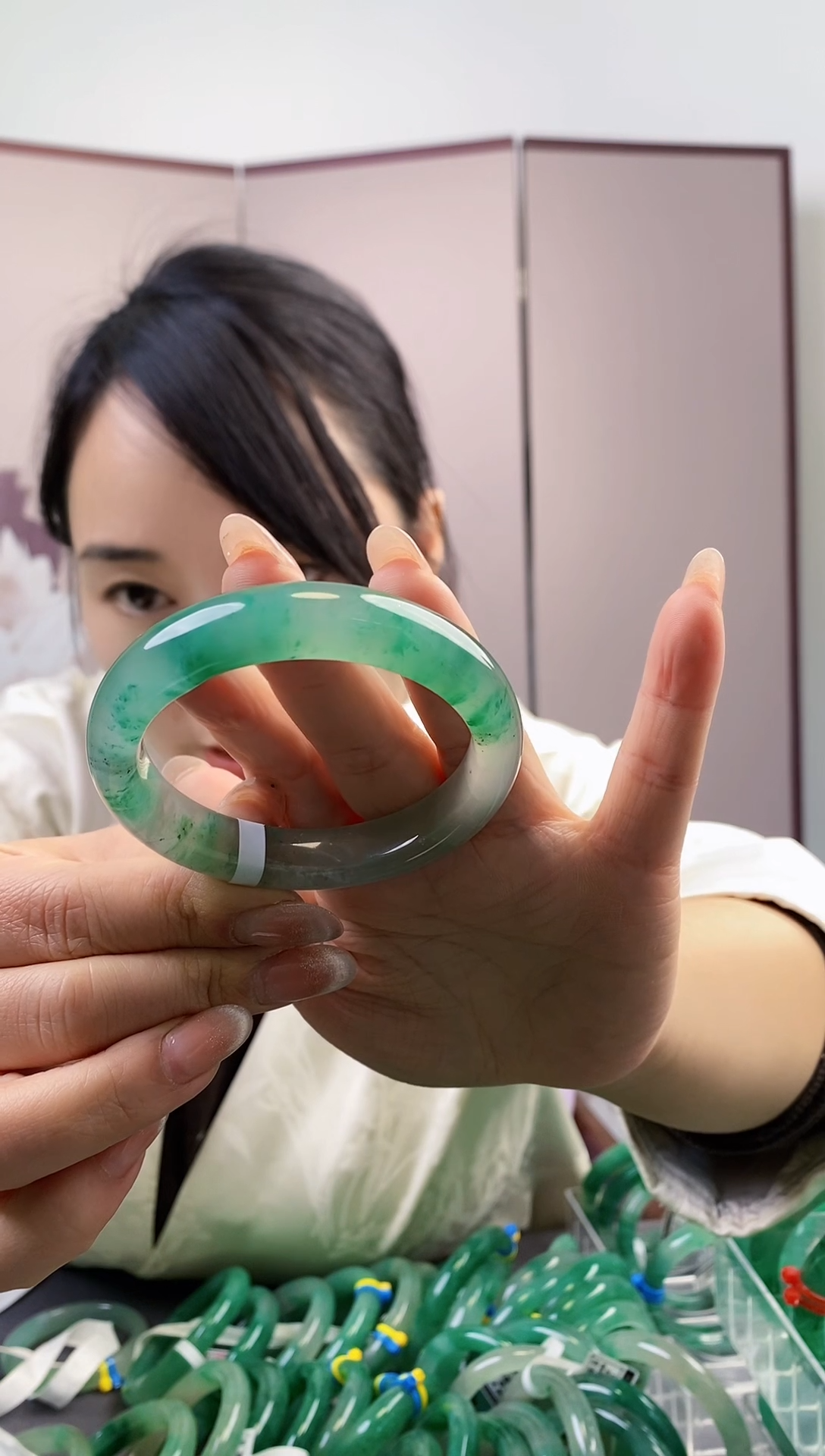 【闪购商品】石英质玉手镯未镶嵌62