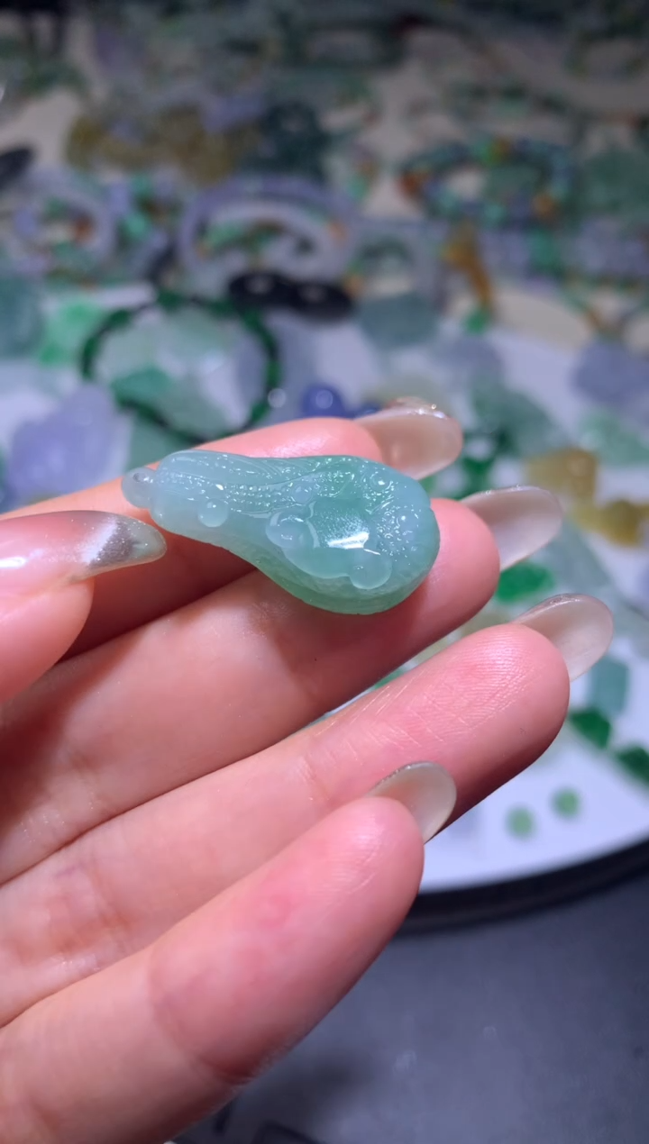 未镶嵌定制翡翠毛货