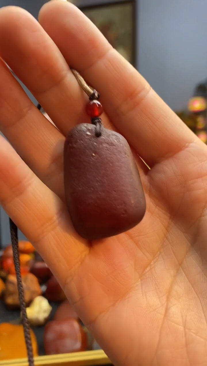 琥珀颈饰未镶嵌吊坠