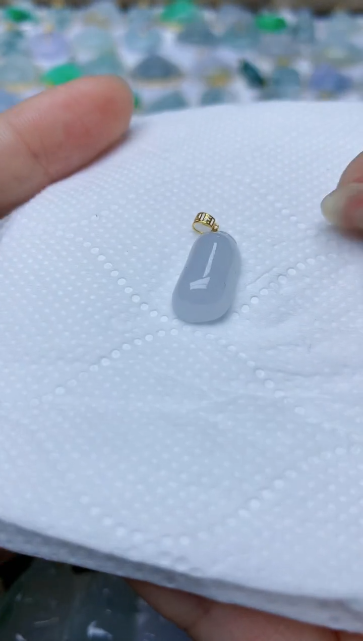 翡翠18K金镶嵌颈饰天然缅甸A货翡翠