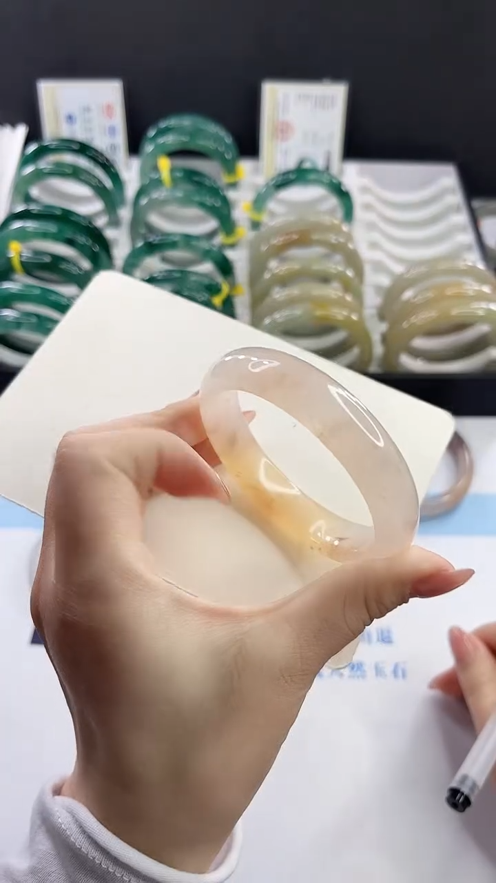 未镶嵌手镯石英质玉多样性发货L83