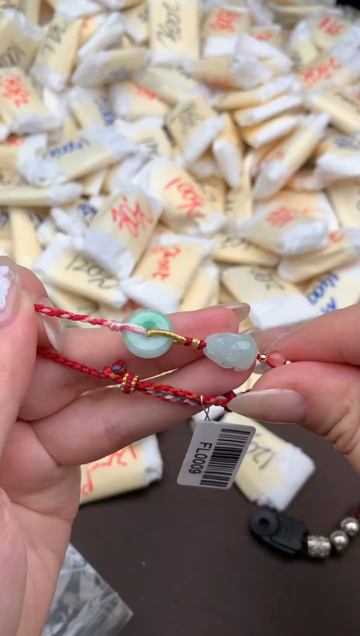 【闪购商品】翡翠手绳未镶嵌一