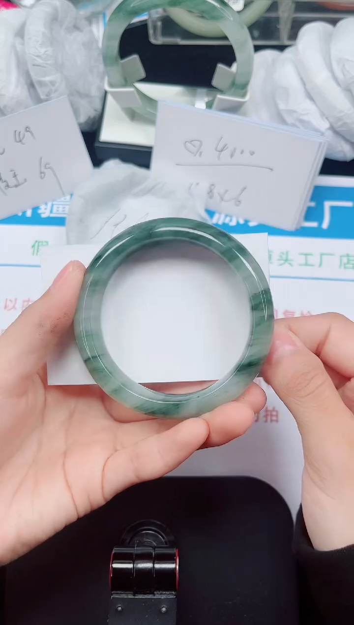 未镶嵌手镯石英质玉52-55/56/57