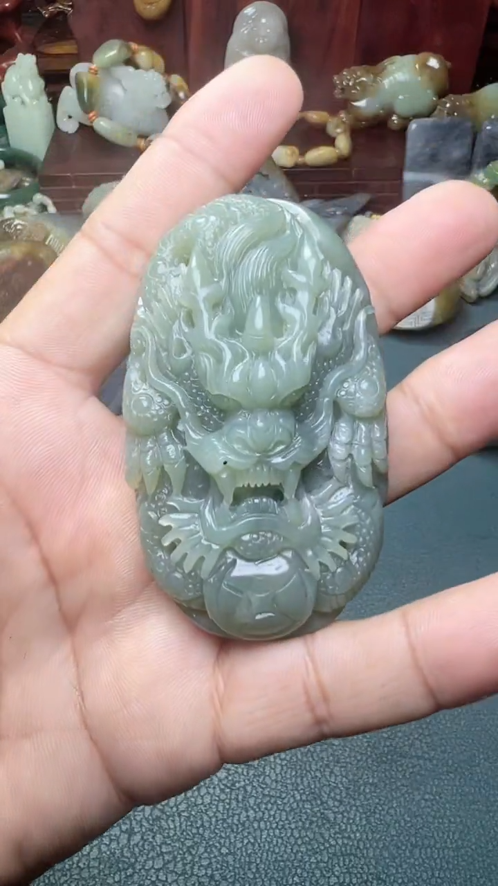 未镶嵌和田玉把件-