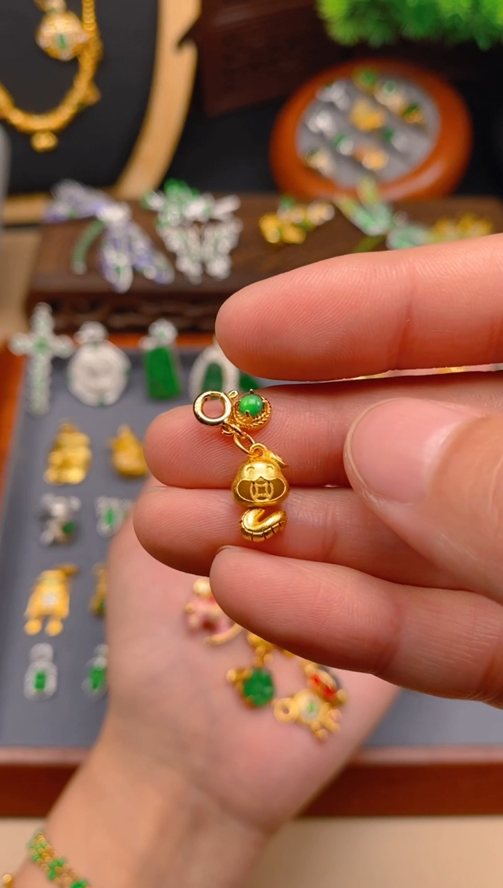 【闪购商品】翡翠吊坠(不含链)银S925镶嵌小蛇