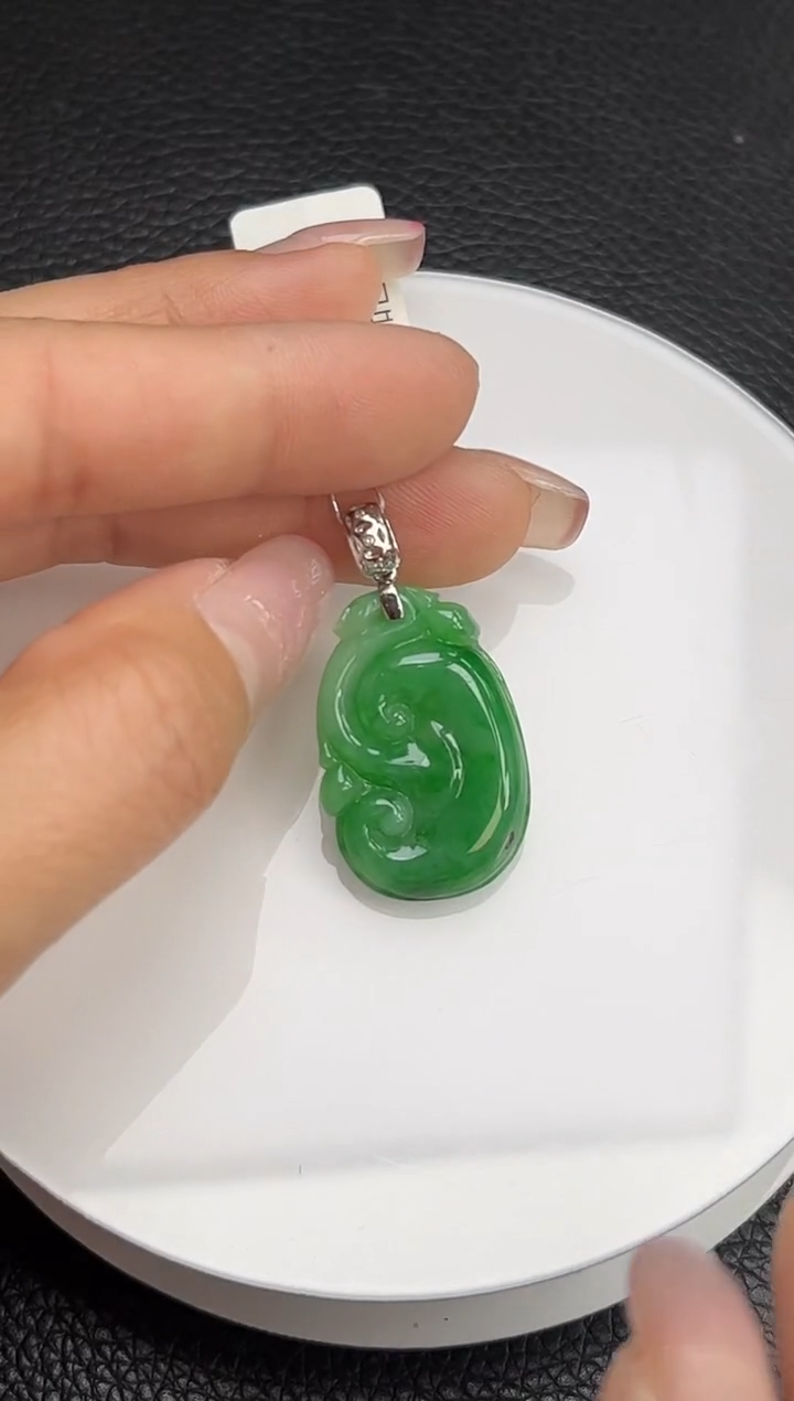 【闪购商品】翡翠颈饰18K金镶嵌YM639-77 如意