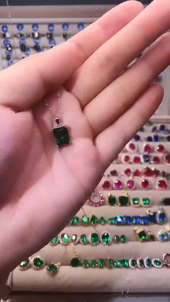 【闪购商品】透辉石吊坠银S925镶嵌1111