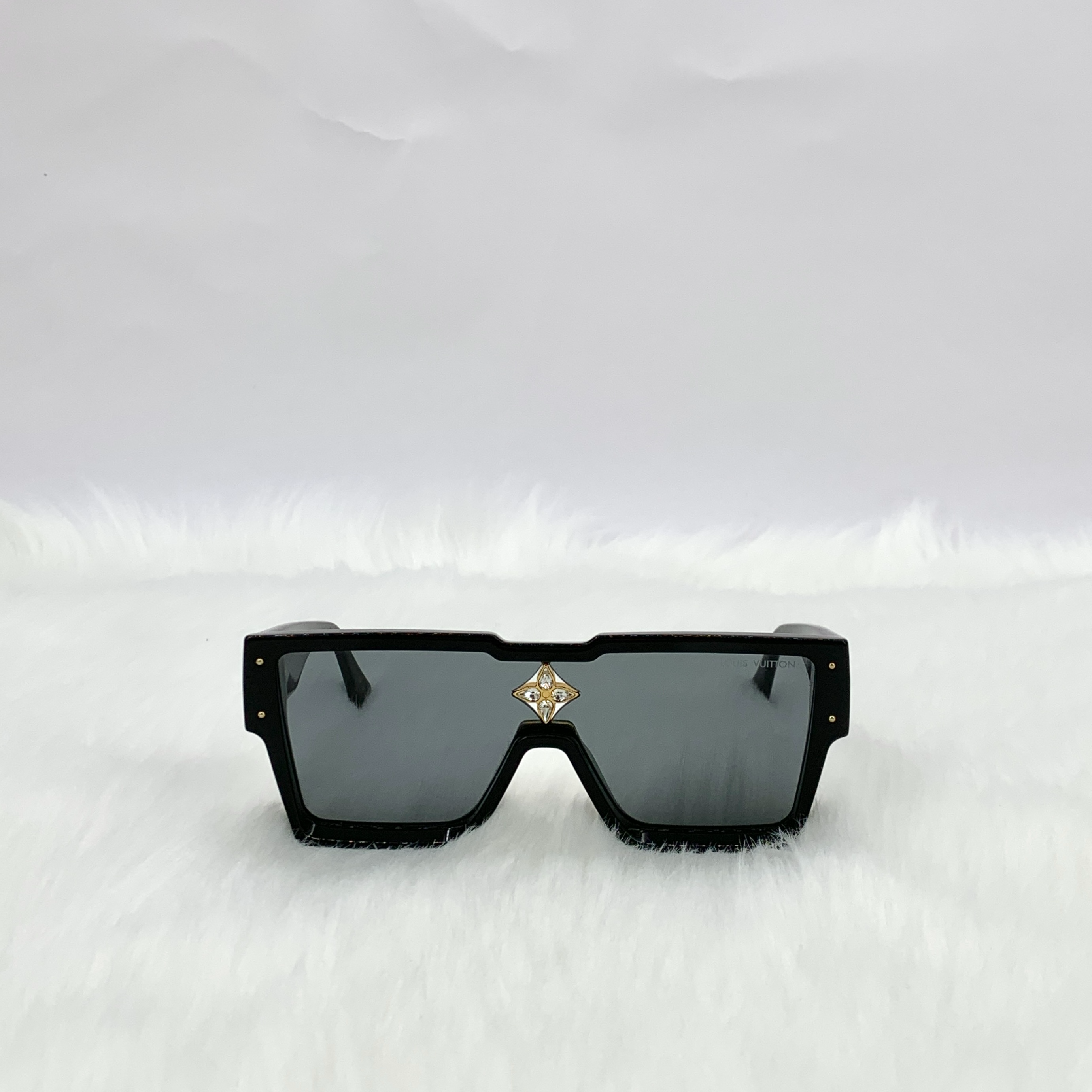 95新 LouisVuitton/路易威登 IM0340  老花镶钻方框墨镜太阳眼镜 