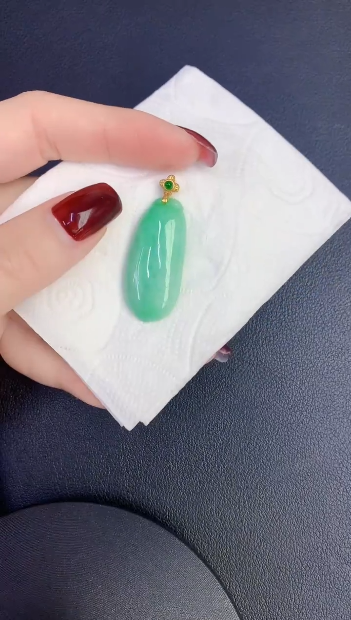 颈饰未镶嵌翡翠缅甸天然翡翠A货