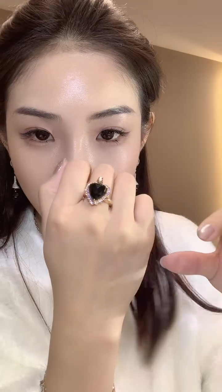 【闪购商品】翡翠戒指18K金镶嵌E37翡翠