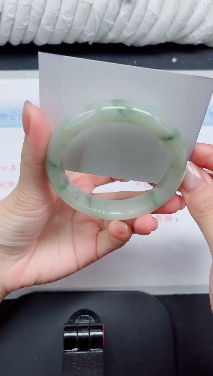 【闪购商品】石英质玉手镯未镶嵌105#58.4