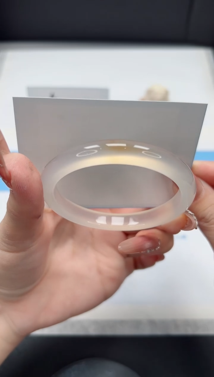 【闪购商品】石英质玉手镯未镶嵌192/锦鲤56