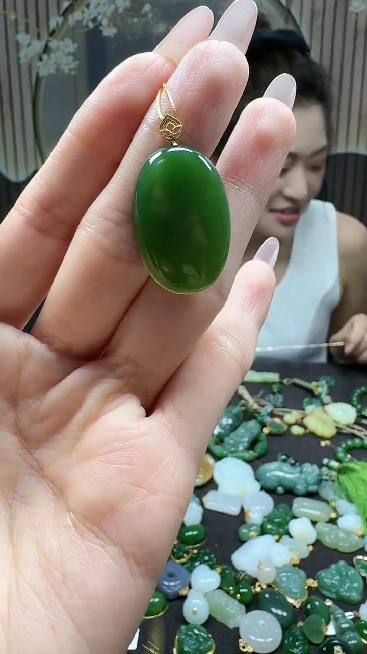 吊坠(不含链)18K金镶嵌和田玉1