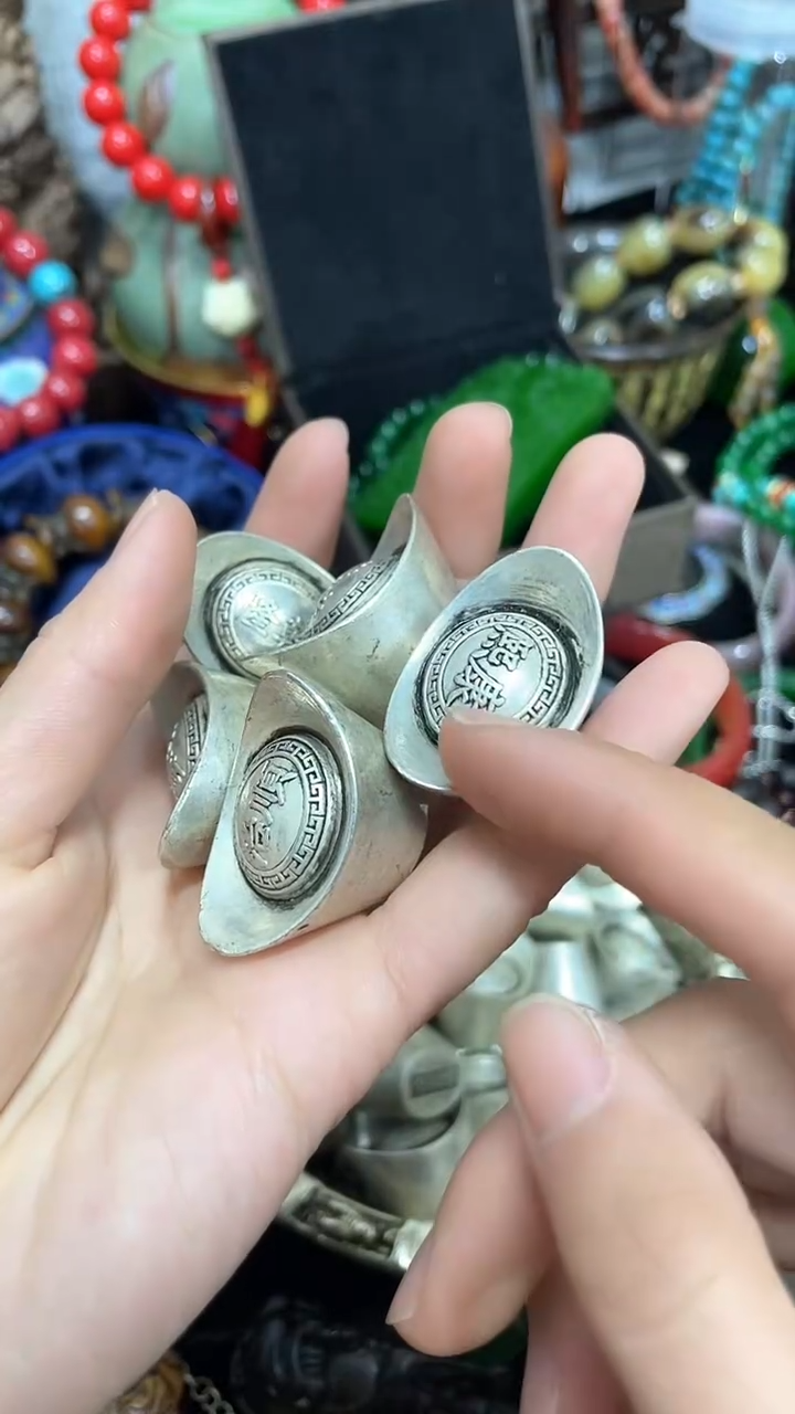 【闪购商品】摆件主播推荐如图所示