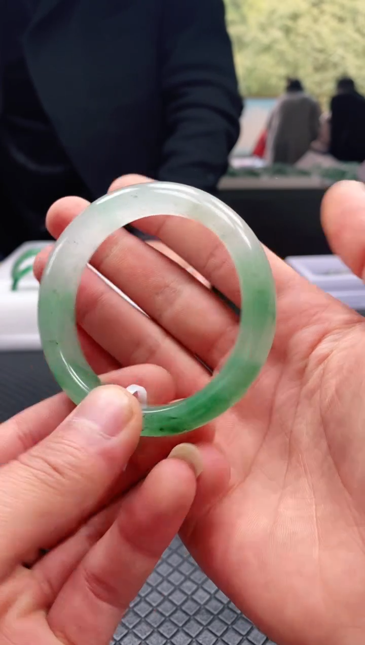 【闪购商品】石英质玉手镯未镶嵌7-冰飘花天然非洲翠·-手镯·