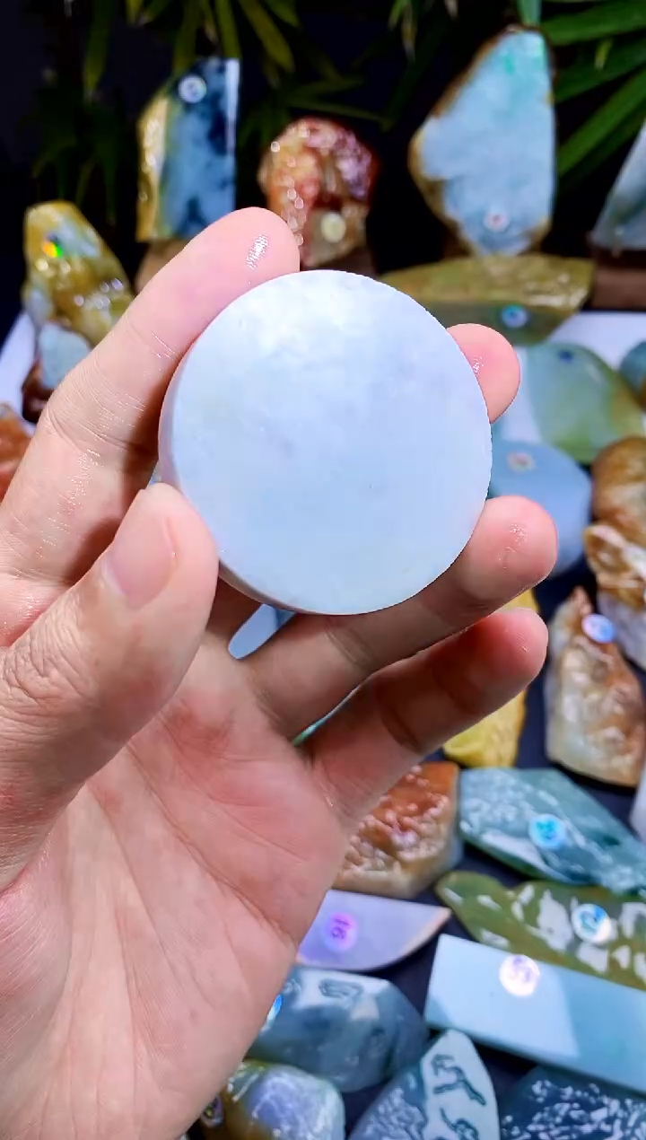 定制翡翠未镶嵌翡翠