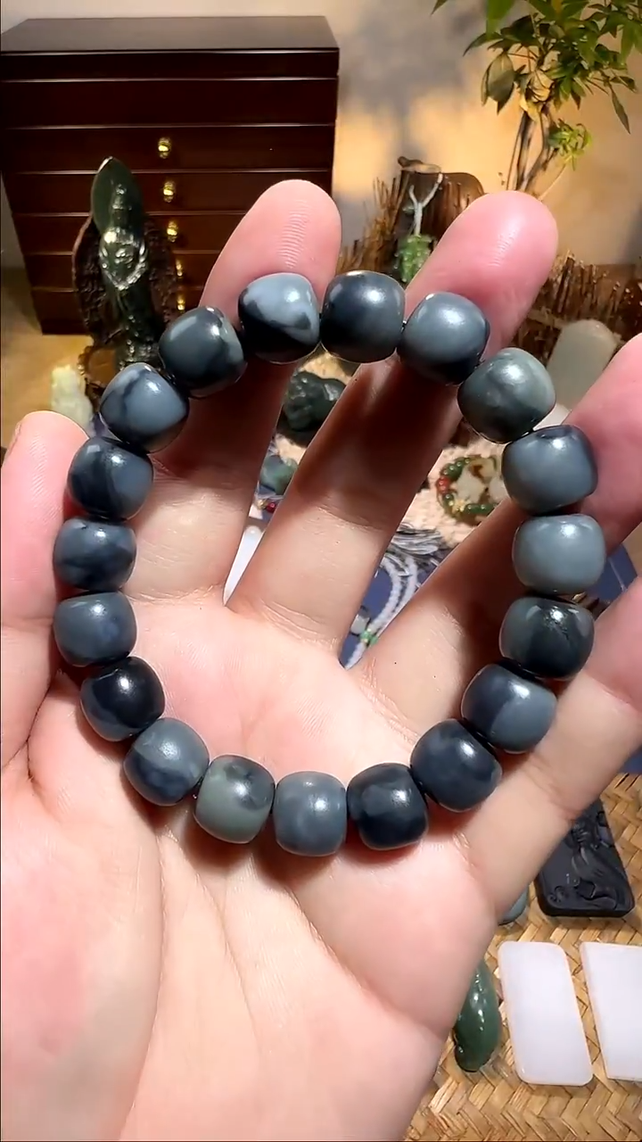 颈饰未镶嵌和田玉随机发货