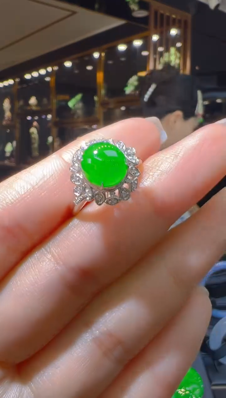 【闪购商品】翡翠18K金镶嵌戒指181        