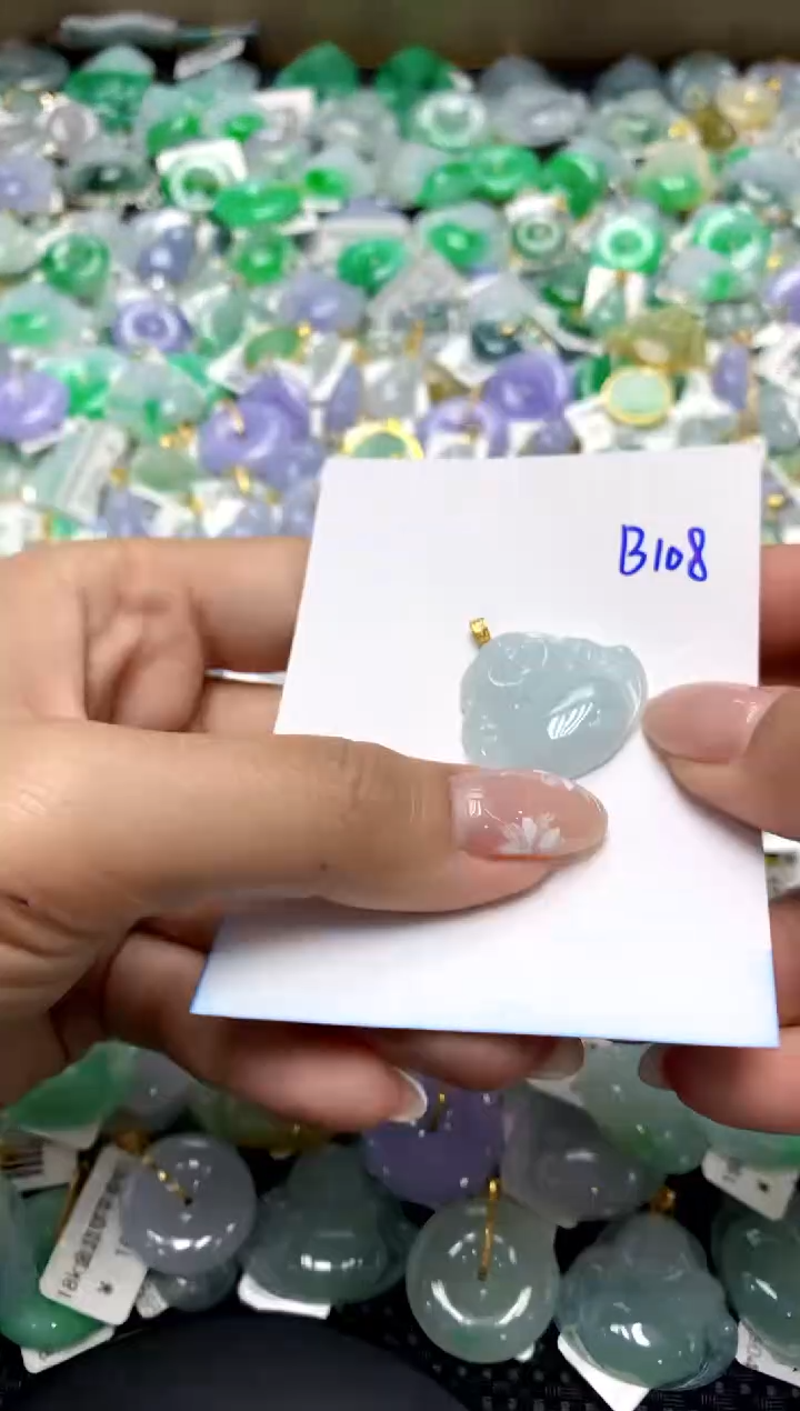 【闪购商品】翡翠颈饰18K金镶嵌1111111111111111111