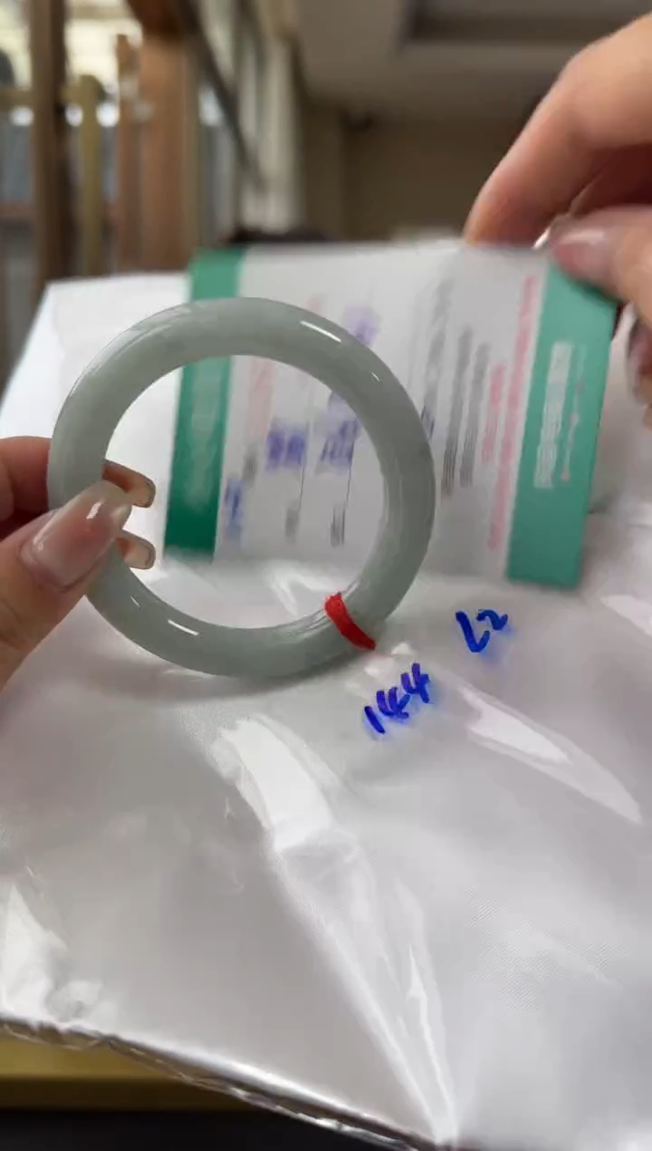 未镶嵌手镯翡翠A货手镯/微瑕