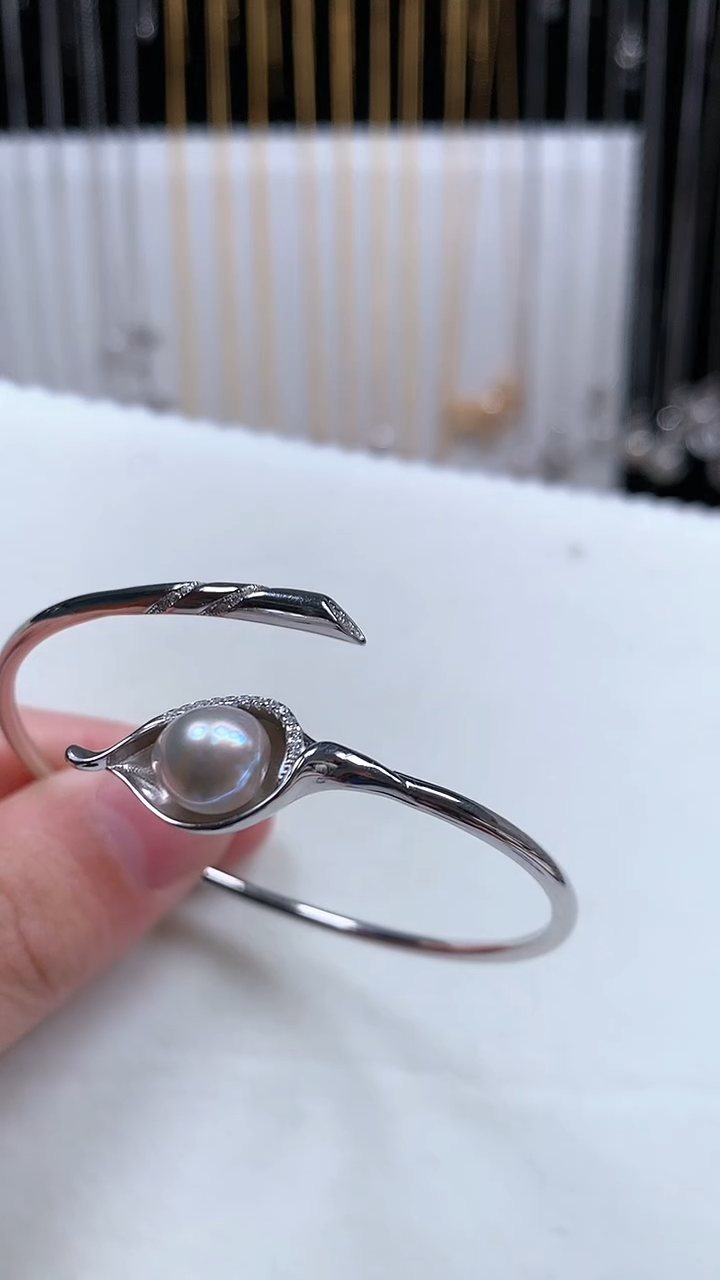 【闪购商品】海水珍珠颈饰银S925镶嵌巴洛克珍珠手镯