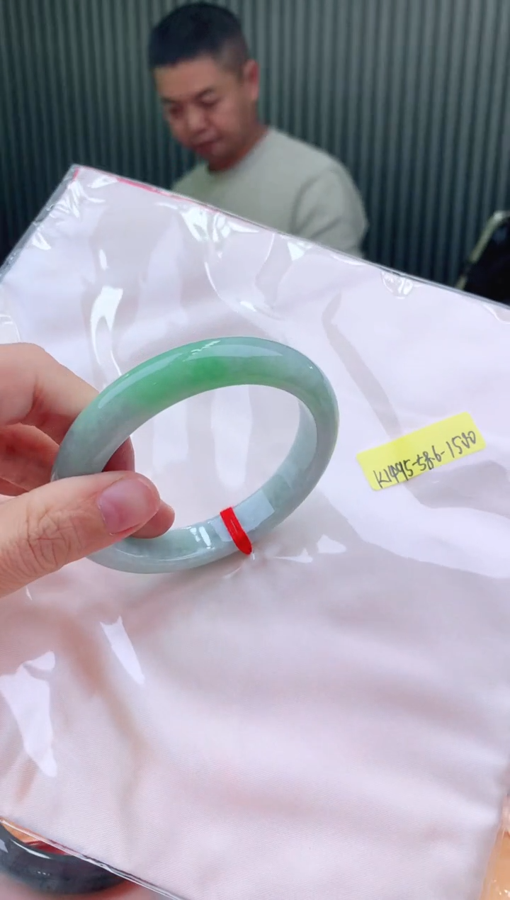 未镶嵌手镯翡翠58+