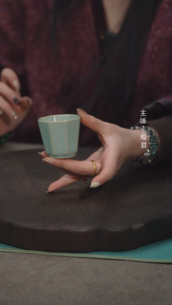 【闪购商品】八方杯（高版）-汝瓷张海英-眉