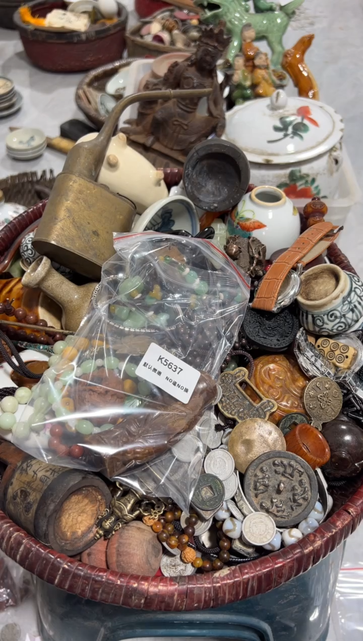 领**火秒拍秒付闪购瓷铜摆件