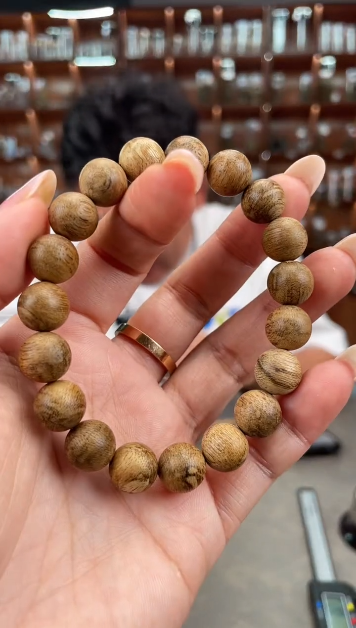 【闪购商品】沉香手串47号柬埔寨多样性发一条