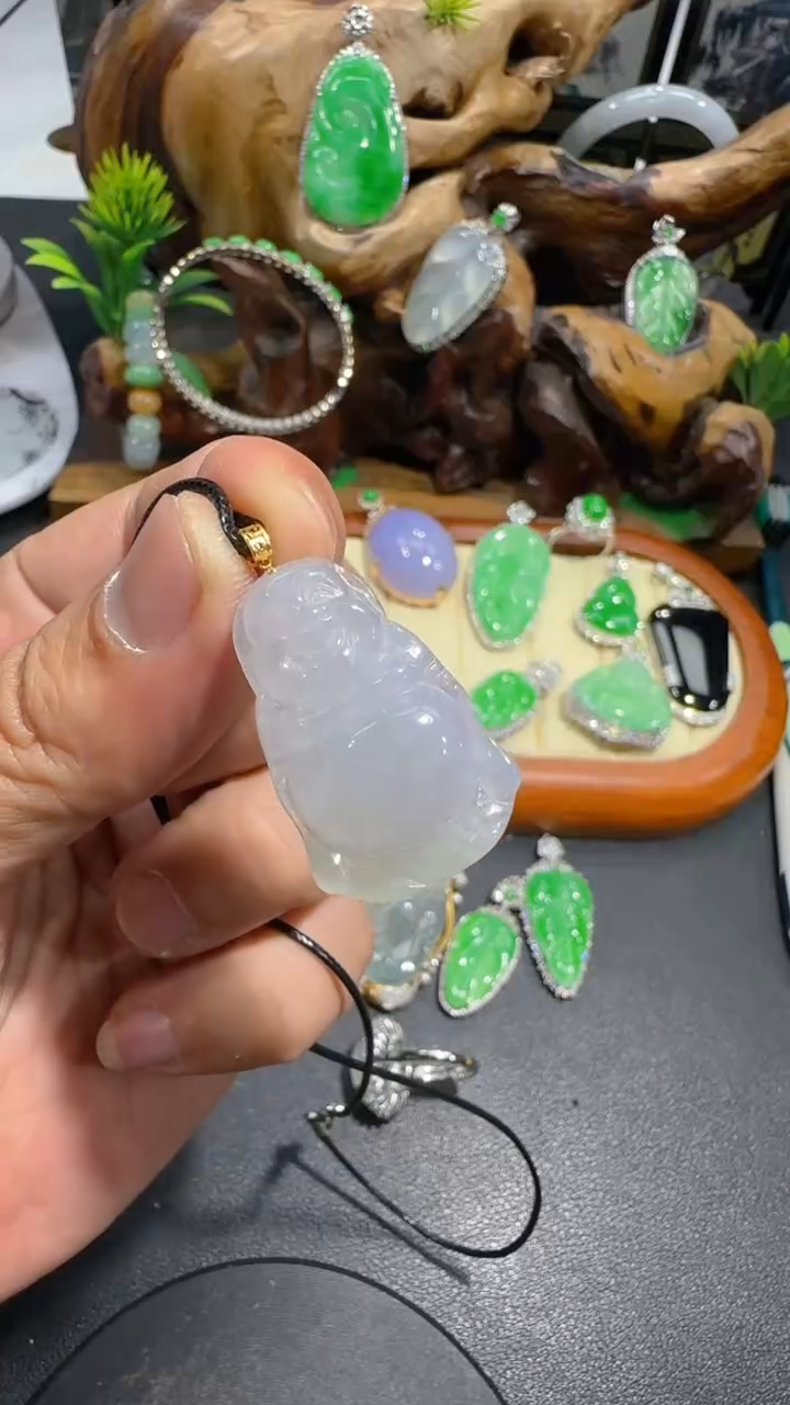 【闪购商品】翡翠吊坠(不含链)18K金镶嵌吊坠