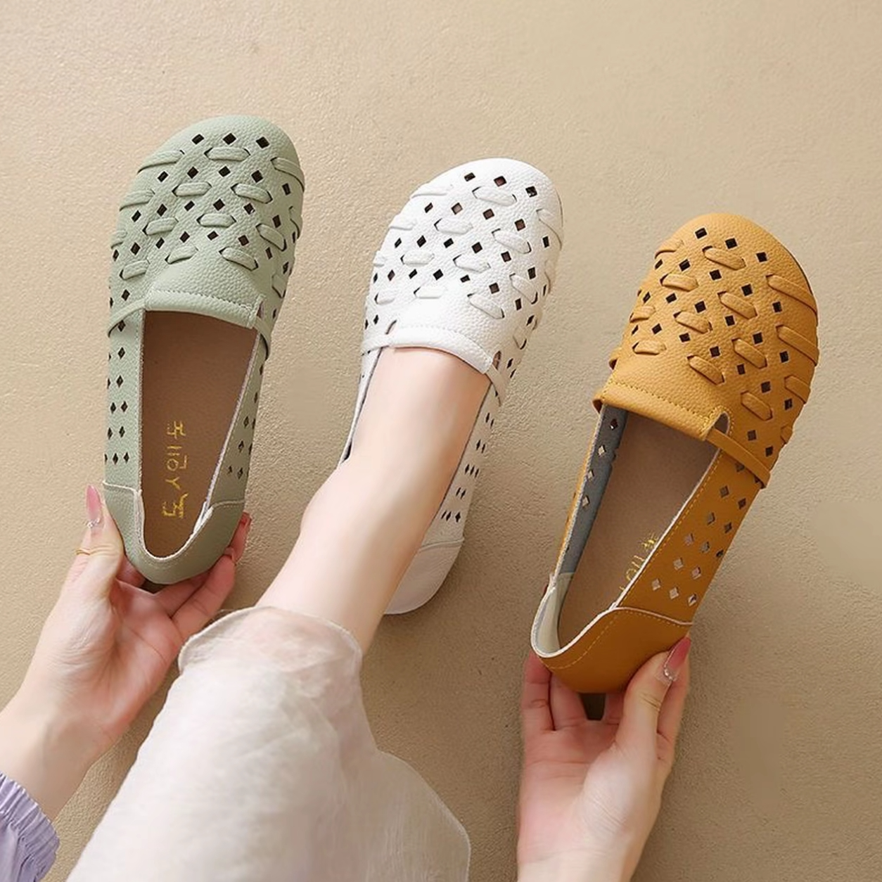 2025夏季新款平底牛筋软底脚蹬洞洞鞋女透气镂空软底舒适妈妈单鞋