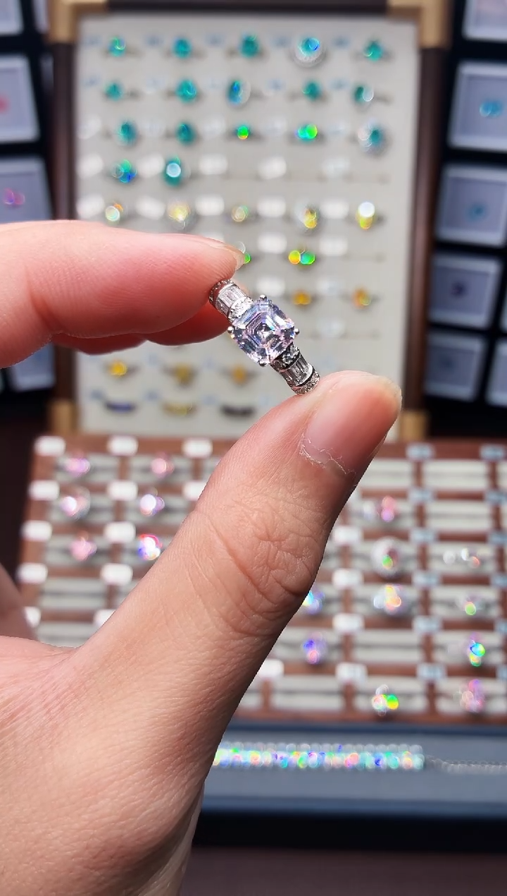 银S925镶嵌戒指绿柱石（摩根石）1888