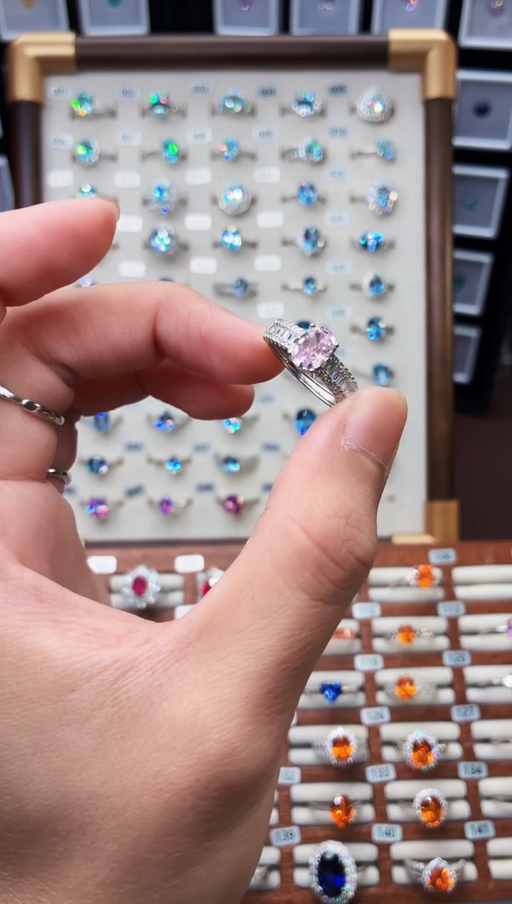 银S925镶嵌戒指绿柱石（摩根石）1888