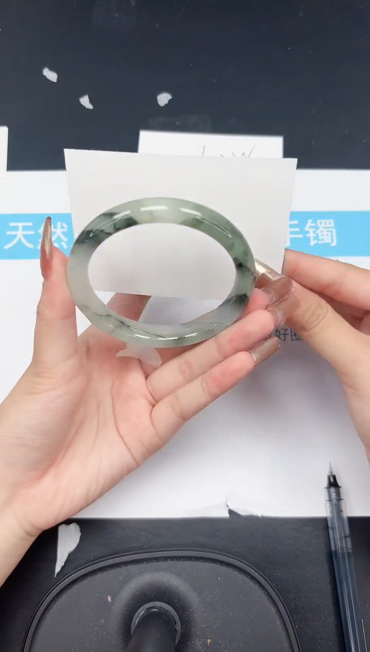 【闪购商品】石英质玉手镯未镶嵌299-61.2