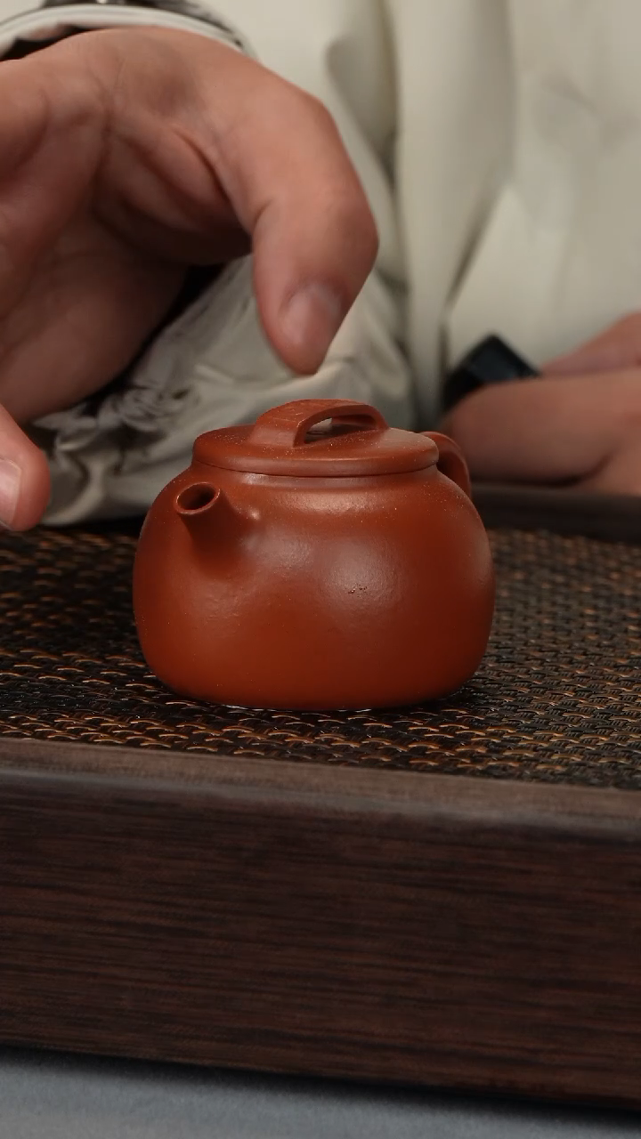 【闪购商品】紫砂壶 赵庄朱泥（494号）