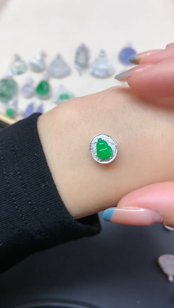 【闪购商品】翡翠吊坠(不含链)18K金镶嵌吊坠A117|2800