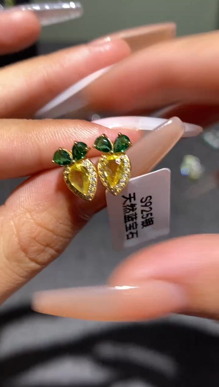 耳饰蓝宝石银S925镶嵌耳钉