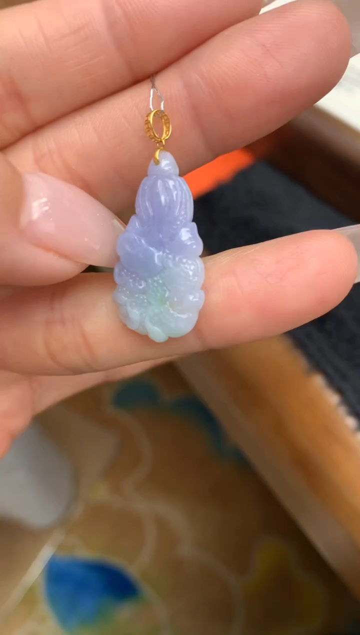 【闪购商品】翡翠颈饰18K金镶嵌白菜