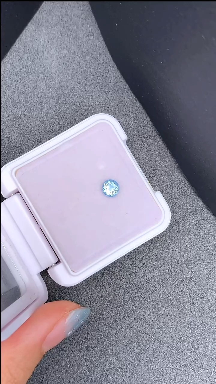 【闪购商品】海蓝宝石裸石未镶嵌97分