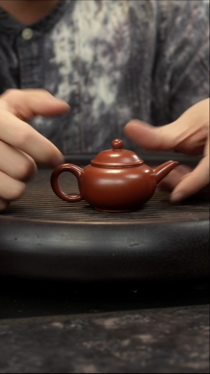 茶杯紫砂朱泥  孟臣款小水平壶