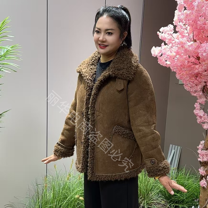 爆款洋气中长款加绒保暖外套（227）到货试穿7天不满意找客服包退