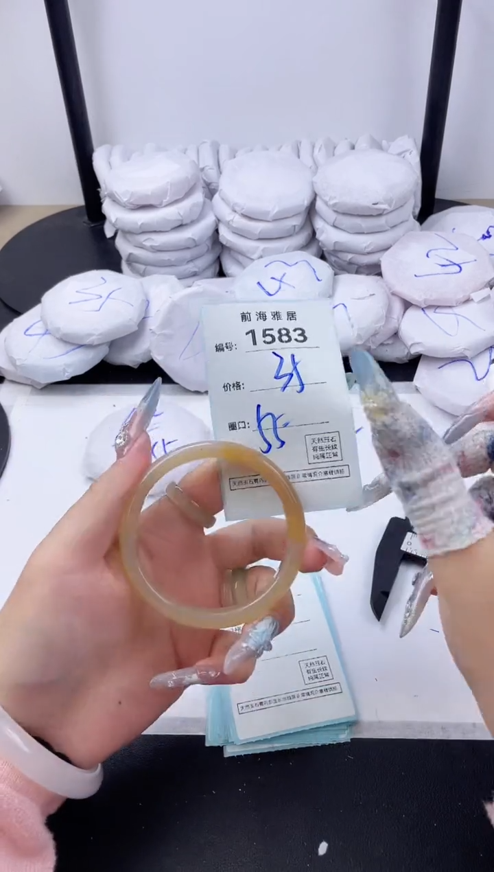 【闪购商品】玛瑙/玉髓手镯未镶嵌1583