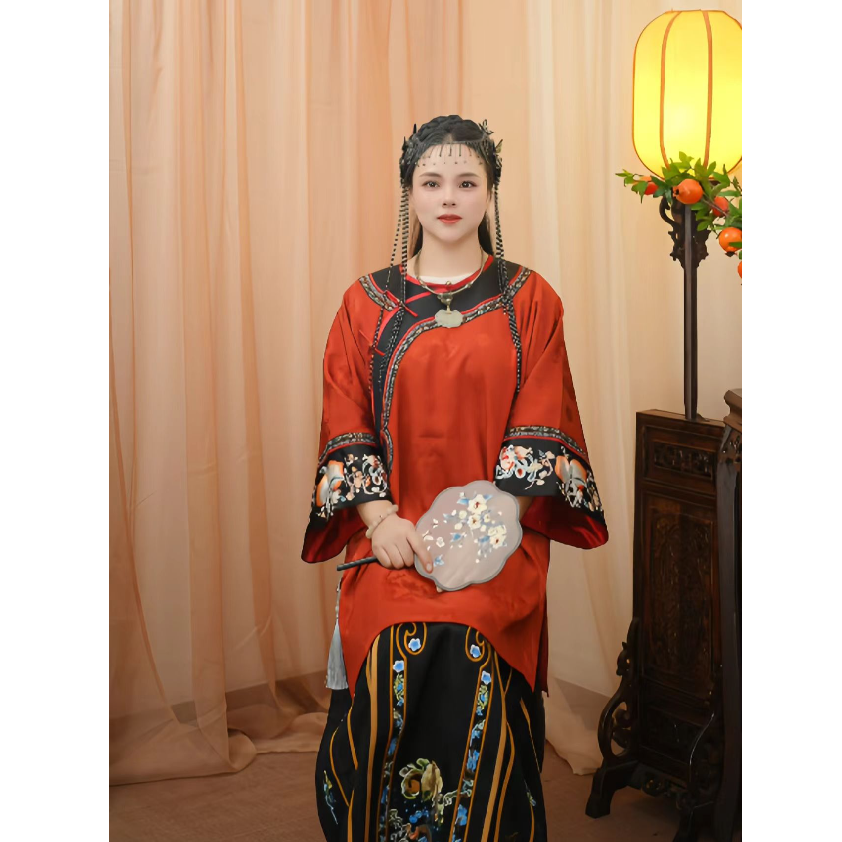 东彤【红袖添香】新款春秋重工刺绣复古圆领斜襟太太服