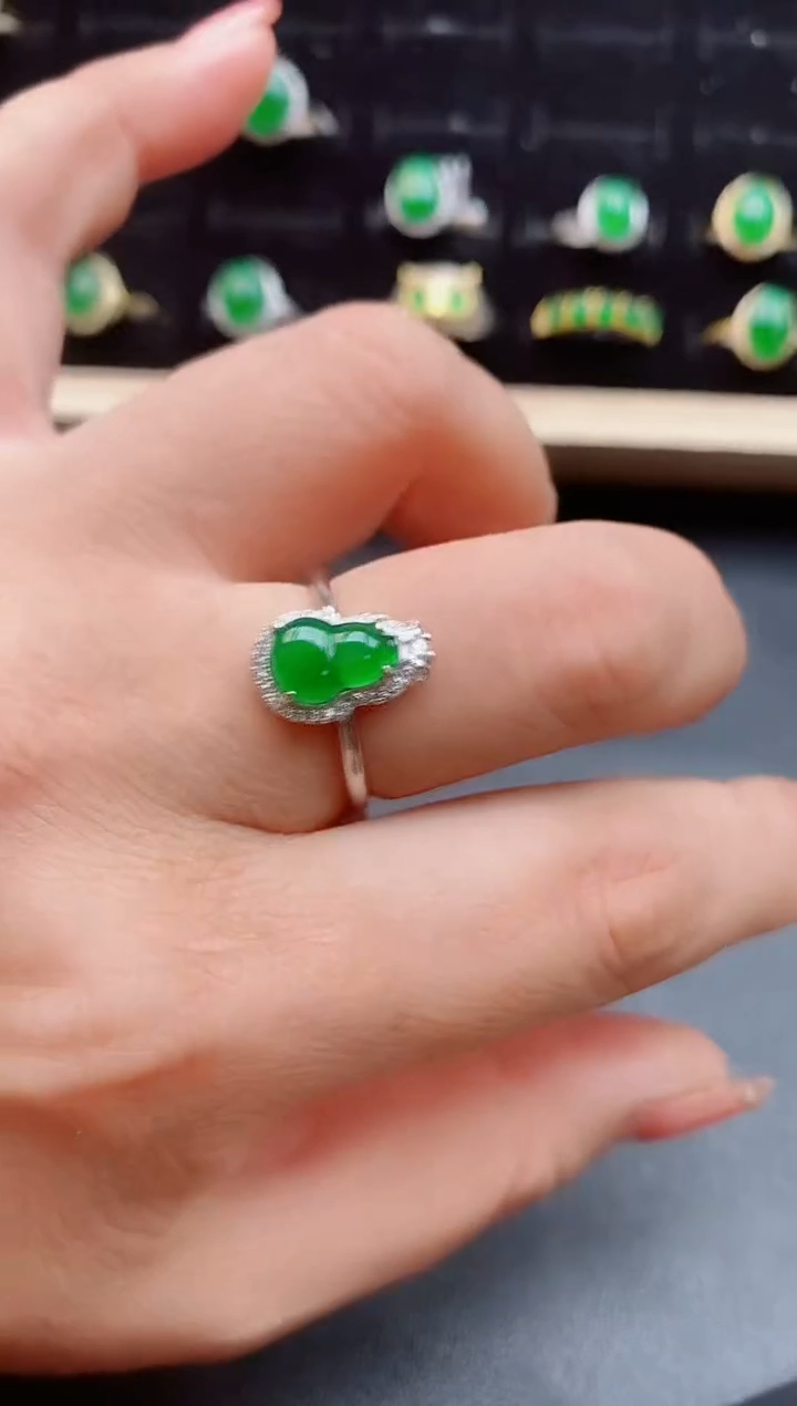 【闪购商品】翡翠戒指银S925镶嵌5800