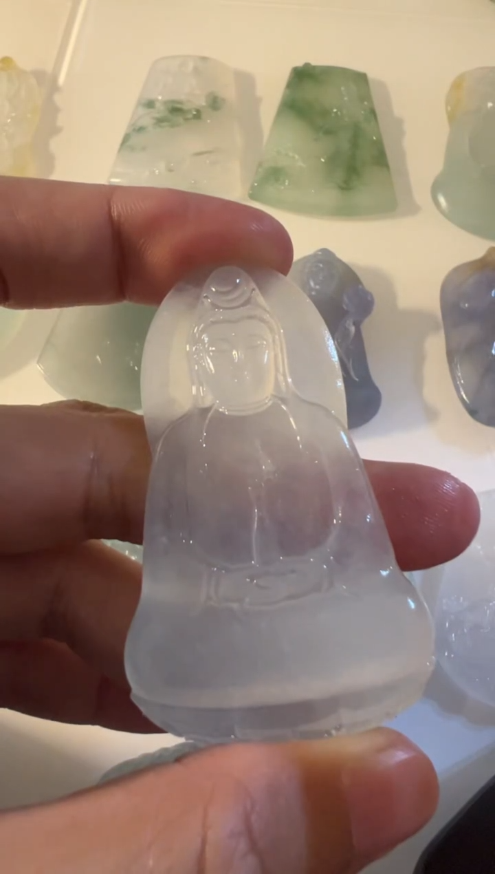 未镶嵌定制翡翠观音