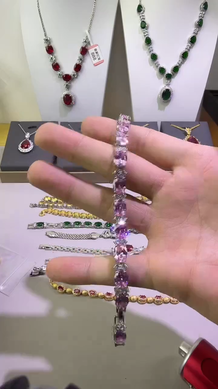 手链蓝宝石18K金镶嵌102