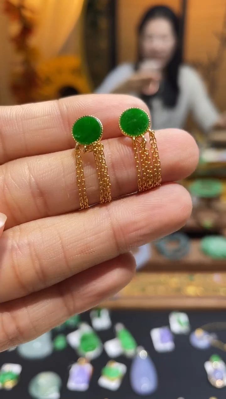 颈饰未镶嵌翡翠耳钉