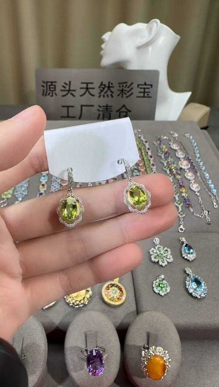 银S925镶嵌耳饰橄榄石10*8mm耳钩设计款
