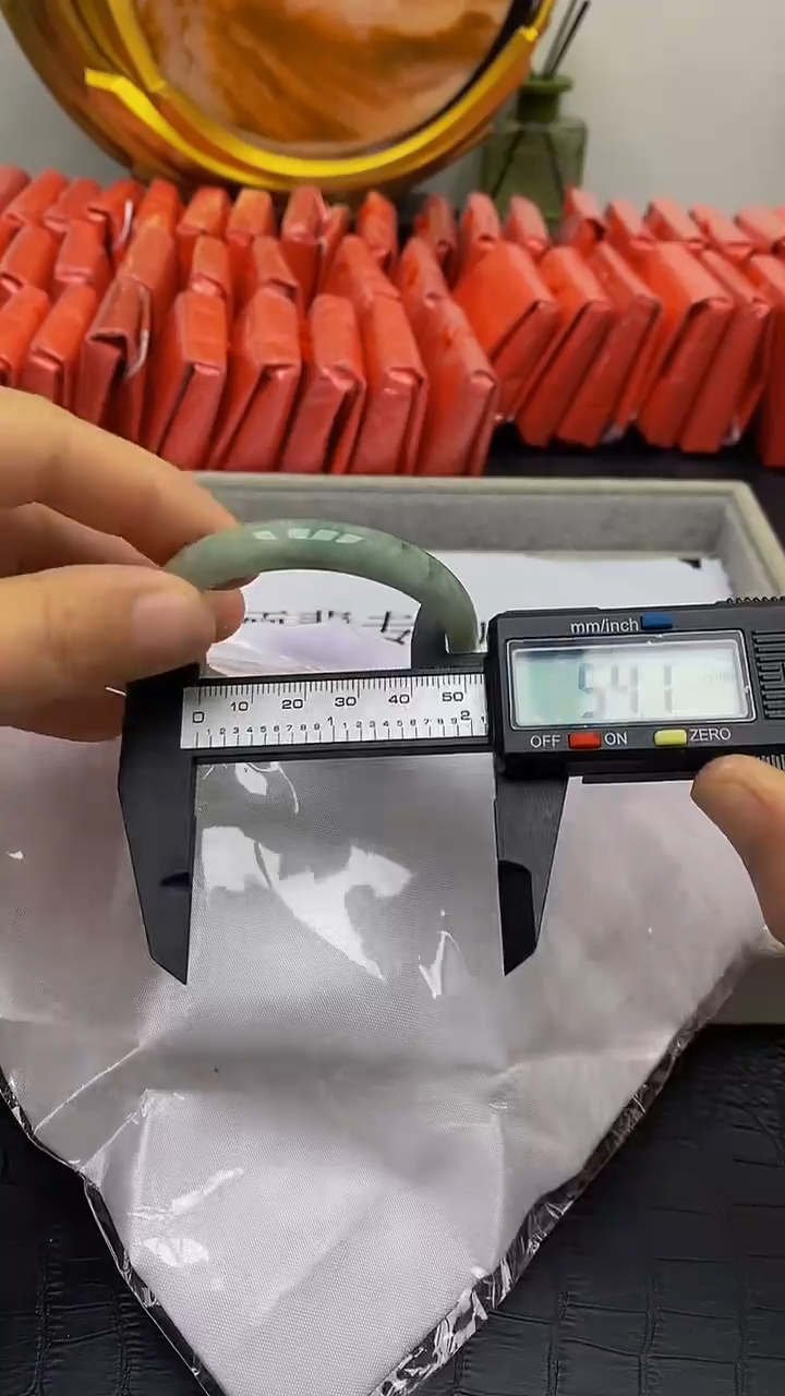 翡翠未镶嵌手镯缅翡手镯123